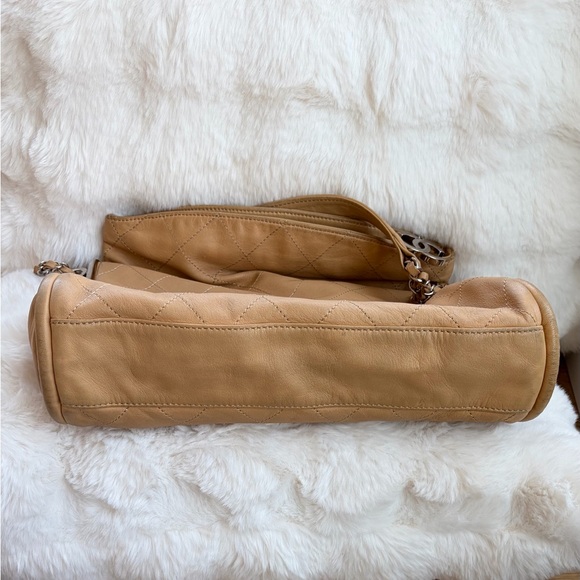 💕Chanel Ultimate Foldover Bag - Picture 6 of 14